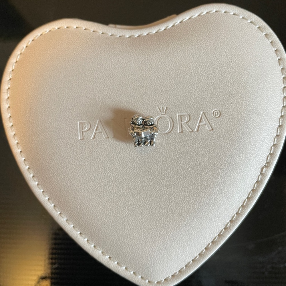Pandora Christmas Carolers Charm